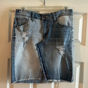 Jessica Simpson adorn high waisted denim skirt. Size 26.